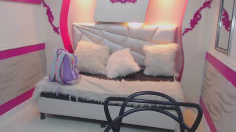 Maya online show from 12/20/24, 07:33