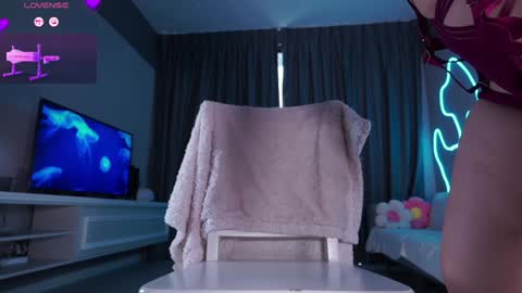 Maya online show from 01/23/25, 01:51