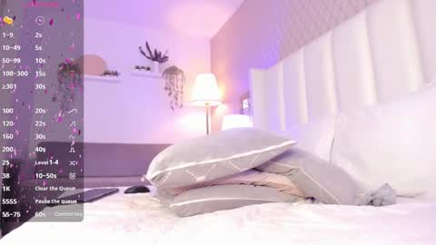 Maya online show from 02/21/25, 07:23