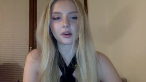 mayaflirt online show from 04/22/26, 08:21