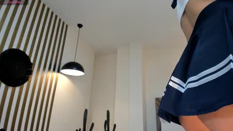 Snapshot of mayahoffman_ chatting on 01/14/26, 11:16 M A Y A H O F F M A N online show from 01/14/26, 11:16