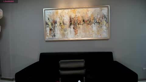 Snapshot of mayahoffman_ chatting on 02/18/26, 11:17 M A Y A H O F F M A N online show from 02/18/26, 11:17