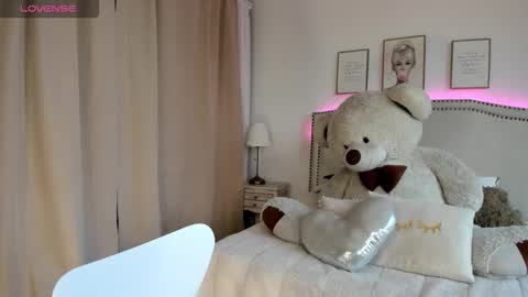 Mayajhons online show from 11/12/25, 11:54