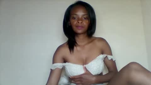 mayalabelle online show from 11/02/25, 09:11