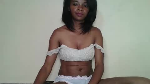 mayalabelle online show from 11/20/25, 05:18