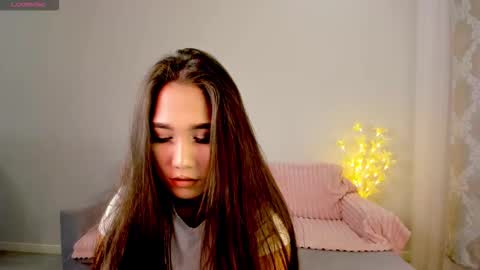 Mia online show from 02/05/26, 01:16