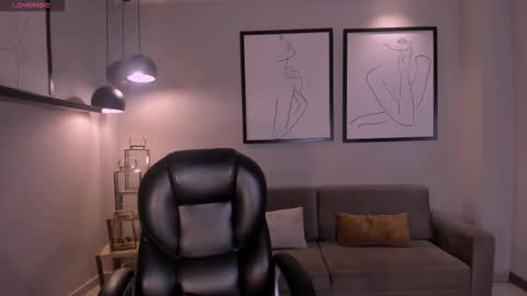 Maya online show from 12/17/25, 03:34