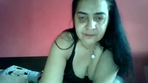 maya online show from 02/04/26, 10:21