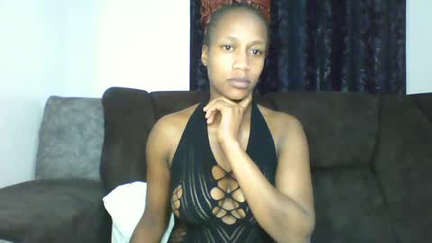 Snapshot of mayasmiley_ chatting on 07/07/26, 06:47 prettydoll online show from 07/07/26, 06:47