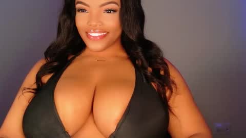 MayBabi online show from 12/13/25, 10:15