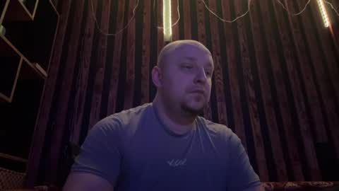 Snapshot of maybe777_ chatting on 05/14/26, 09:10 Anton online show from 05/14/26, 09:10