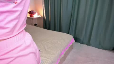 Snapshot of maybe_baby69 chatting on 05/27/26, 10:45 Emily online show from 05/27/26, 10:45