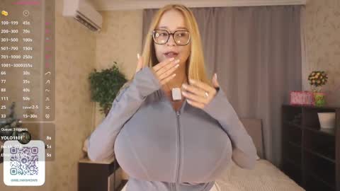 Milina online show from 05/25/26, 06:36
