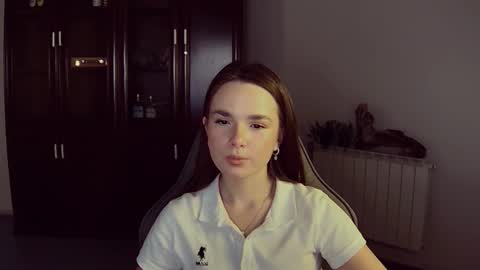 maybloom_ online show from 11/14/25, 12:26