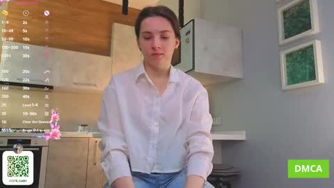 Snapshot of maydacarls chatting on 10/11/25, 04:33 My name Casey online show from 10/11/25, 04:33