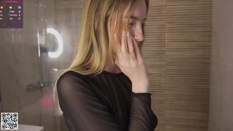 Violet online show from 01/22/25, 03:52