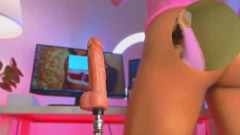 Mayka online show from 02/14/25, 11:42