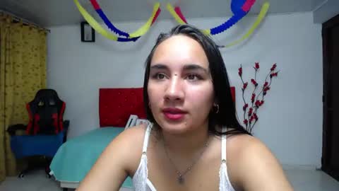 Snapshot of maylin_hornyy19 chatting on 06/22/26, 03:08 Maylin online show from 06/22/26, 03:08