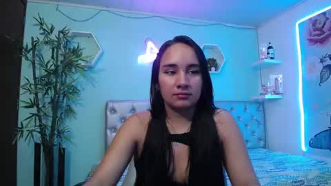 Snapshot of maylin_hornyy19 chatting on 07/02/26, 03:23 Maylin online show from 07/02/26, 03:23