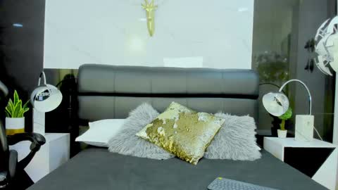 Snapshot of maylinsanchez chatting on 12/31/24, 03:45 Maylin online show from 12/31/24, 03:45