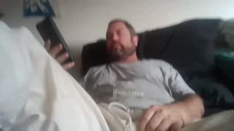 Snapshot of mayoramx chatting on 02/14/25, 06:51 Dad bod 43 online show from 02/14/25, 06:51