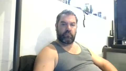 Snapshot of mayoramx chatting on 06/20/26, 03:04 Dad bod 43 online show from 06/20/26, 03:04