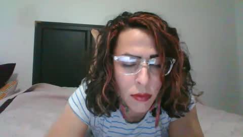 Snapshot of mayra_mayhem chatting on 12/03/24, 03:11 diana doll online show from 12/03/24, 03:11