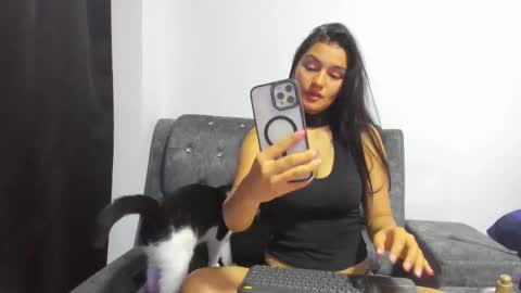 Snapshot of mayte_sexy3 chatting on 10/06/25, 11:57 Mayte  online show from 10/06/25, 11:57