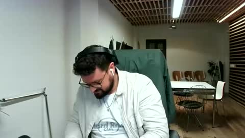 Snapshot of maythe4bwu chatting on 12/06/24, 05:44 maythe4bwu online show from 12/06/24, 05:44