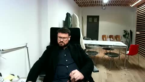 Snapshot of maythe4bwu chatting on 12/10/24, 11:08 maythe4bwu online show from 12/10/24, 11:08