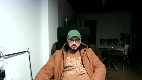 Snapshot of maythe4bwu chatting on 12/14/24, 03:47 maythe4bwu online show from 12/14/24, 03:47