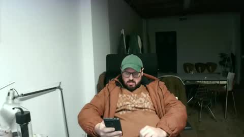 Snapshot of maythe4bwu chatting on 12/16/24, 11:55 maythe4bwu online show from 12/16/24, 11:55