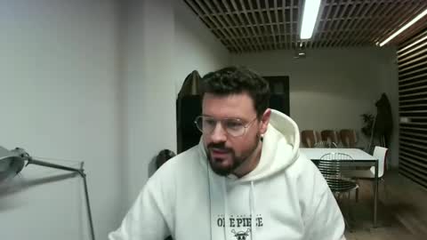 Snapshot of maythe4bwu chatting on 12/30/24, 09:37 maythe4bwu online show from 12/30/24, 09:37