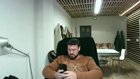 Snapshot of maythe4bwu chatting on 02/02/25, 11:19 maythe4bwu online show from 02/02/25, 11:19