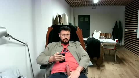 Snapshot of maythe4bwu chatting on 02/11/25, 10:07 maythe4bwu online show from 02/11/25, 10:07