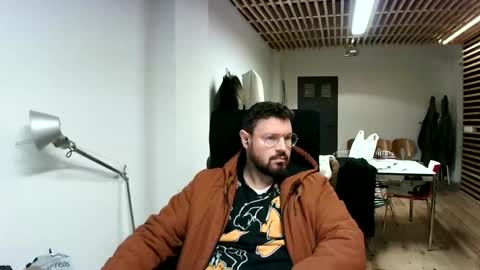 Snapshot of maythe4bwu chatting on 02/13/25, 10:02 maythe4bwu online show from 02/13/25, 10:02