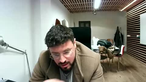 Snapshot of maythe4bwu chatting on 02/23/25, 09:48 maythe4bwu online show from 02/23/25, 09:48