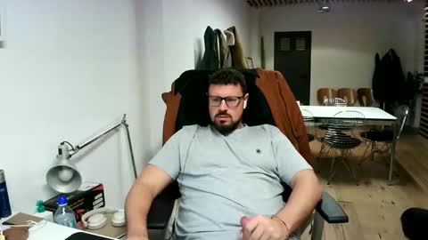 Snapshot of maythe4bwu chatting on 10/04/25, 01:09 maythe4bwu online show from 10/04/25, 01:09