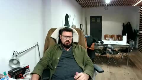 Snapshot of maythe4bwu chatting on 10/25/25, 09:50 maythe4bwu online show from 10/25/25, 09:50