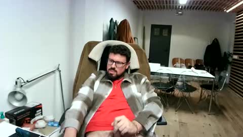 Snapshot of maythe4bwu chatting on 11/14/25, 08:40 maythe4bwu online show from 11/14/25, 08:40