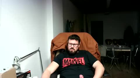 Snapshot of maythe4bwu chatting on 11/19/25, 12:32 maythe4bwu online show from 11/19/25, 12:32