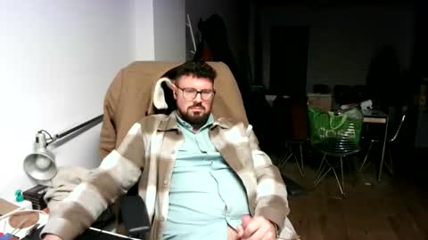 Snapshot of maythe4bwu chatting on 12/13/25, 10:59 maythe4bwu online show from 12/13/25, 10:59