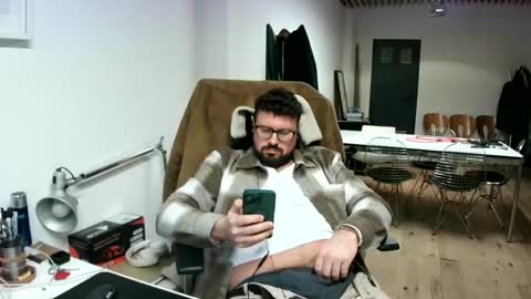 Snapshot of maythe4bwu chatting on 01/08/26, 10:56 maythe4bwu online show from 01/08/26, 10:56