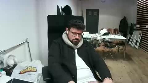 Snapshot of maythe4bwu chatting on 02/06/26, 10:02 maythe4bwu online show from 02/06/26, 10:02