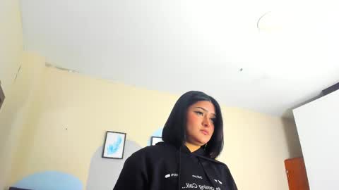 Mayu KIm online show from 10/15/25, 11:21