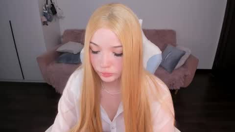  Mila  online show from 10/08/25, 05:38