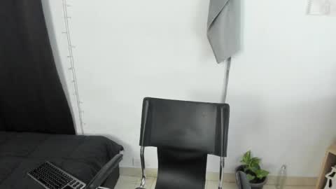 mazikeen_18 online show from 03/11/25, 11:44