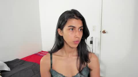 Snapshot of mazikeen_18 chatting on 05/12/26, 01:19 mazikeen_18 online show from 05/12/26, 01:19