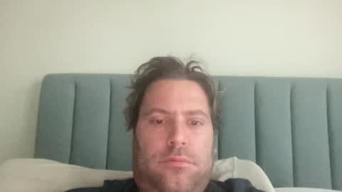 Snapshot of mbnc chatting on 12/19/24, 01:51 lol online show from 12/19/24, 01:51