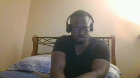 Snapshot of mbsupreme chatting on 06/15/26, 03:53 Mark online show from 06/15/26, 03:53